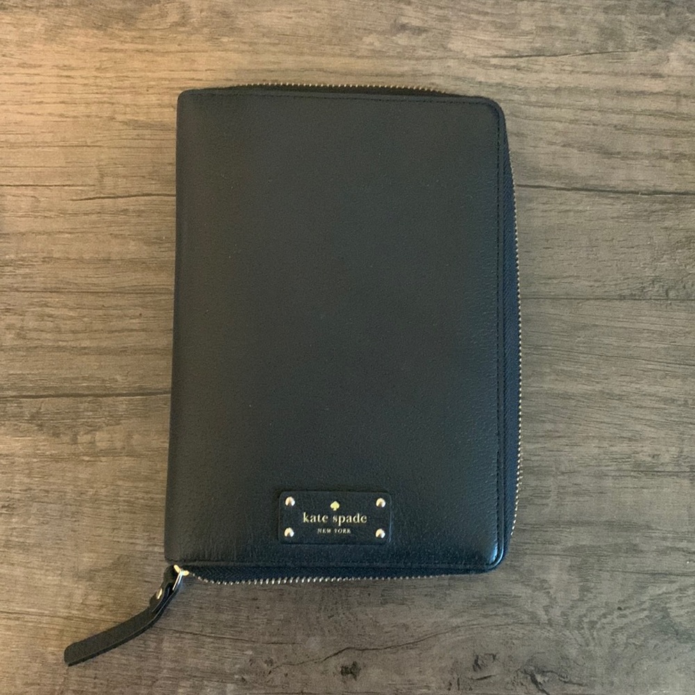 Black Kate Spade Zip around planner